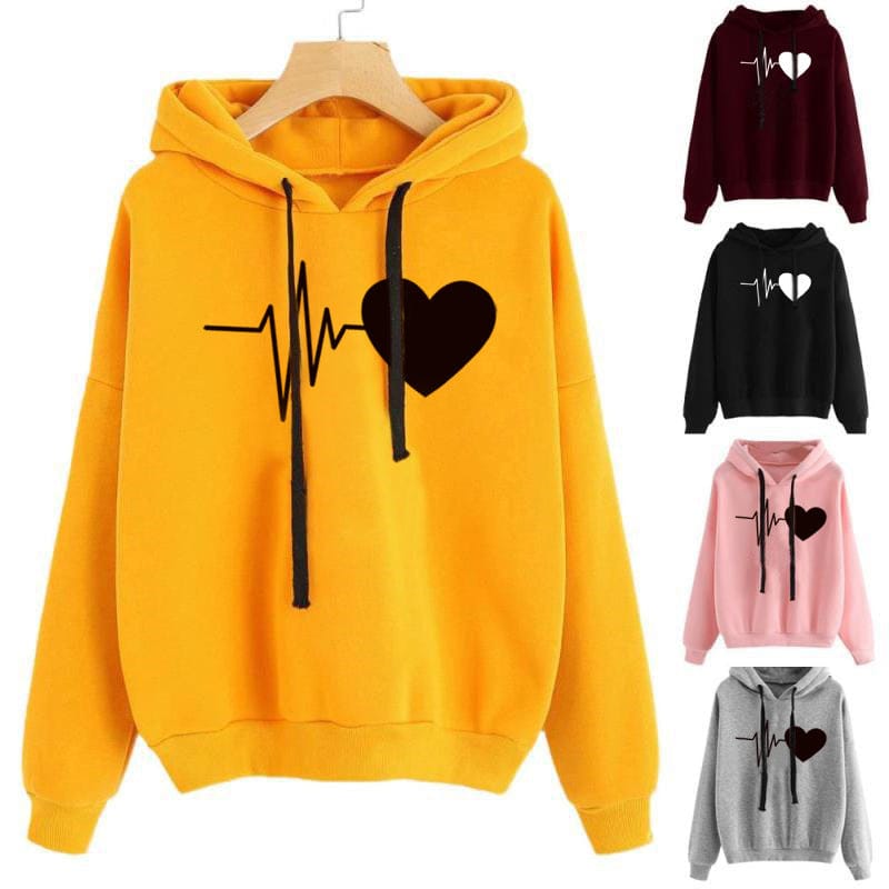 Heart print hoodie and relaxed fit for casual everyday streetwear
